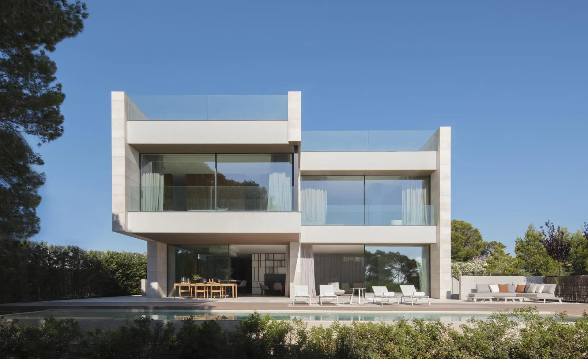 Villa contemporánea con piscina en Puig de Ros
